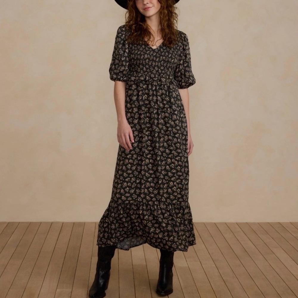 NEW RYLEE + CRU Kate Dress Dark Floral - Size L